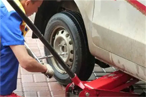 燕莎附近拖车24小时服务热线电话