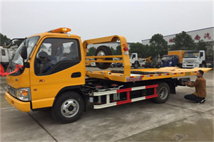 燕莎哪里有拖车服务